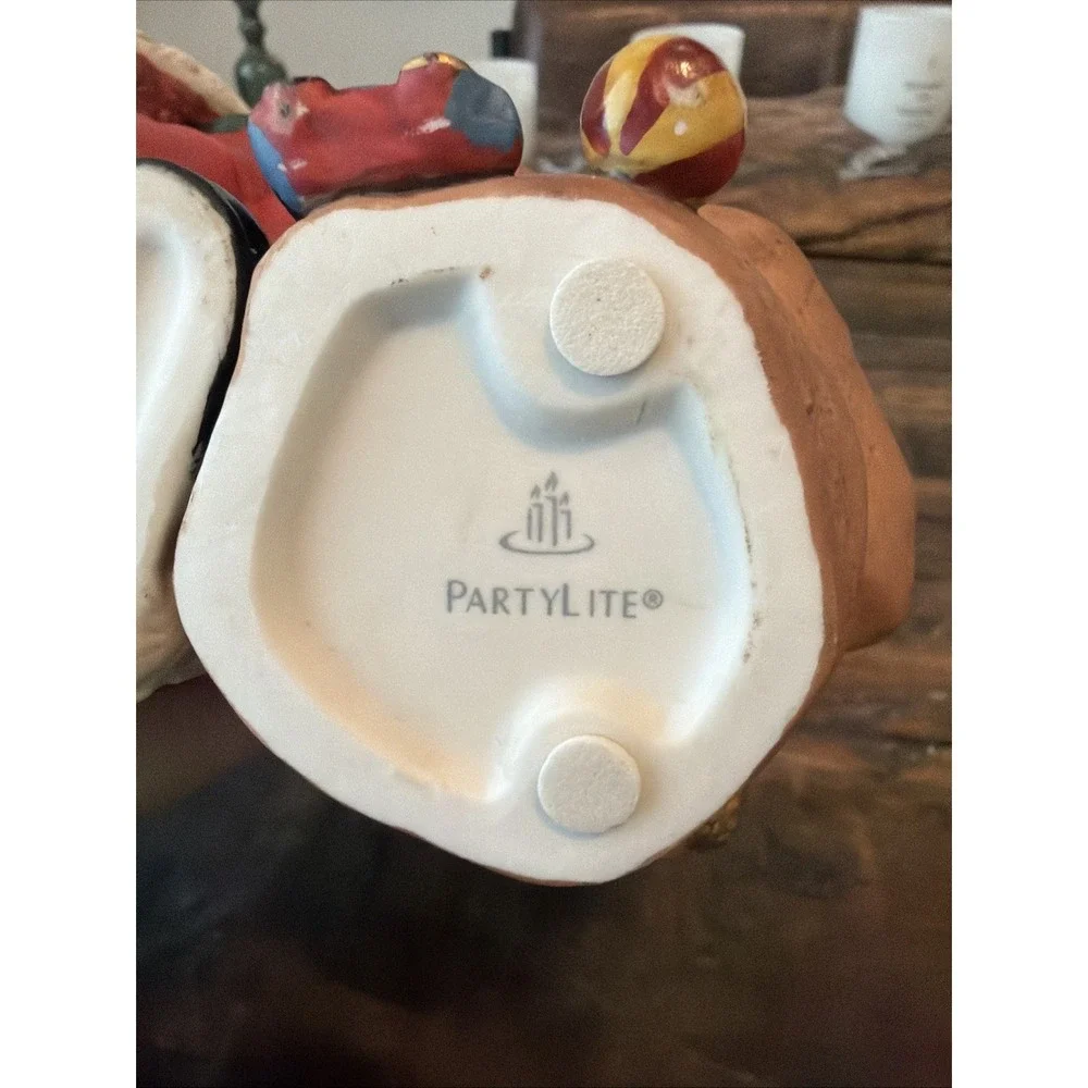 Partylite P9841 Christmas Santa Checking His List Tealight/Votive Candle Holder!
